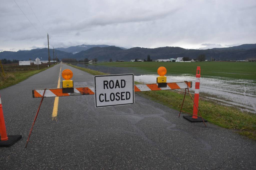 U.S. waters stop contributing to Fraser Valley flood as rain comes down